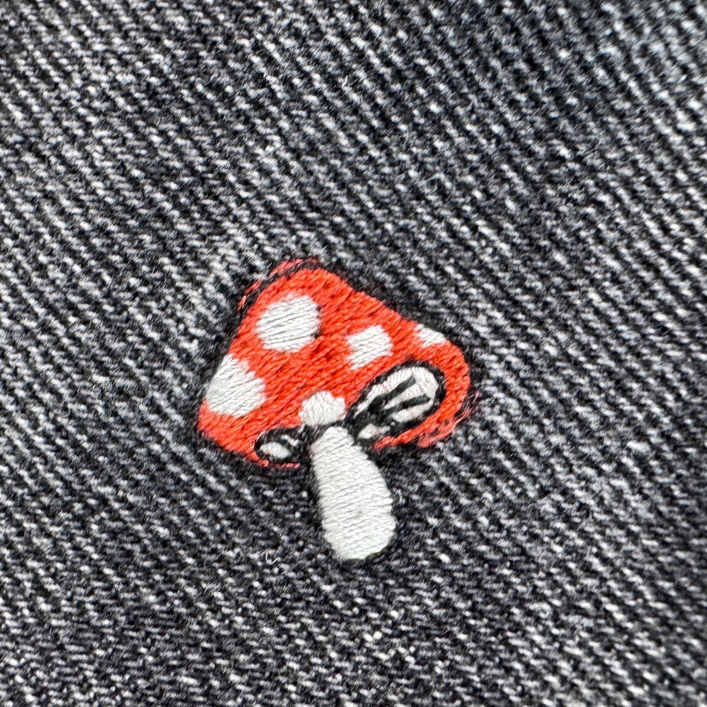 Simple Society Black Denim Mushroom Embroidered Frayed Cutoff Shorts Size 7/28 - Picture 4 of 6